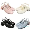 Sandálias Sapatos femininos Spring Summer Plataforma traseira buckle fivela designer doce geléia letra colorida salto grossa