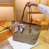 High Beauty French Large Capacity Women's Bag Versatile Texture Tote New Fashionable Handbag Fashion Commuter Designer Online Sale