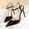 Sandaler glänsande höga klackar Slingback Gold Silver Women Pumpar Metalliska sandaler Stiletto Pointy Heeled Shoe Wedding Party Woman Sandaler 10cm 230508