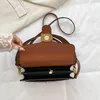 Kvinnor lyxig handväska designer crossbody tabby axel väska läder kvinnliga modebokstäver dam cross body klaff pursar plånbok