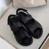 Модельер-дизайнерские сандалии кожа высокого каблука Женщины Ccity Classic Flip-Flops Summer DFBCVB