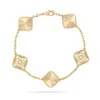Mode VAN Clover Armband 18K guld Onyx Shell Pärlemorarmband för kvinnor och flickor Bröllop Mors dag Smycken Dampresenter