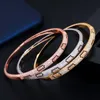 Bedelarmbanden drie groepen chique unieke roségouden kleur kubieke zirkoon setting statement ronde patroon open manchet armbanden voor vrouwen ba031 230508