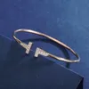 T armband designer kvinnlig charm mode diamant-anklövda högkvalitativa vackra smycken1