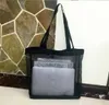 Malha c saco de compras branca clássica Padrão de luxo para lavar bolsa de lavagem feminino de malha de armazenamento