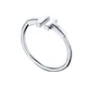 Marken-Luxus-Designer-Ring, das neue doppelte Öffnungsband 1.1 mit originellem modischem Damenschmuck, T-Ringe, T-förmige, klassische Diamanten, Geschenke, 5a