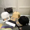 gorras de béisbol letra b