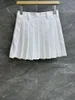 Spódnice biała plisowana spódnica wysoka talia Krótka wersja typu Reducing Fabric Wygodny i przyjazny dla skóry