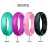Pierścienie ślubne 1set (4PCS) 5,7 mm szerokość prosta kolorowe silikonowe zużycie pierścionka na przyjęcie mody Prezent