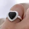 Bröllopsringar Romantisk svart kärlek hjärtharts platina pläterade damförlovningsring för kvinnliga gåvor bleknar aldrig