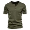T-shirts masculins hommes Henley collier t-shirt V-Col à col courte à manches courtes TE-shirt respirant couleur masculine Vêtements pour hommes
