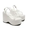 Увеличение роста обувь 2023 Женские бренд -бренд платформы сандалии на каблуках на каблуках дизайн панк Cool Y Bucle Casual Black White 230508