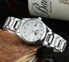 Titta på kvartskvinnor klockor 42 mm silver armband vattentät alla rostfritt stål armband modedesigner armbandsur long7