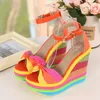 Sandalias de cuñas de zapatos con aumento de altura Plataforma colorida Zapatos de arco iris Bowknot Fondo de cáñamo Mujer Tobillo Hebilla Correa Zapato de mujer Verano 230508