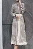 Saias de verão Casual Fashion Light Luxury Design Mulheres High End Hepburn Style Black White Striped cintura Long Midi 230509