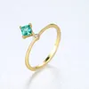 Charming Women's Emerald S925 Silver Ring Brand Luxury Bated 18K Gold Super Sparkling Zircon Ring Feminino Anel de Luxo Jóias de Casamento Jóias do Dia dos Namorados Presente