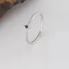 Cluster-Ringe, die europäische amerikanische Art und Weise 925 Sterlingsilber-Schwarz-Zirkonia-Steine offenen Ring-weiblichen Feiertags-Partei-Schmuck verkaufen