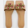 Pantoufles Pantoufles pour femmes 2022 été nouveau caractère sandales plates transparentes bout carré cristal perceuse boucle pantoufles femmes sandales femme G230509