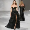 Siyah Vintage Tatlım Balo Omuz A-line Aplikes Dantel Sekeler Seksi Yüksek Yarık Kat Uzunluğu Formal Gece Elbise Tiers