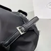 Unisex Luxury Black Backpacks School Bags 중간 크기 나일론 학생 가방 야외 여행 어깨 가방 남자 여자를위한 배낭