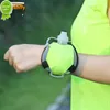 Mini bottiglia d'acqua da polso da corsa Porta bollitore Borsa da polso Borsa da idratazione Pallone morbido per maratona Equitazione Fitness Arrampicata