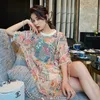 Women TSHIRT VERO de luksus mulheres feading lantejoulas camisetas mulher coreeana rendas emboridery Malha solta tshirt longo vestido tops streetwear lo J230506