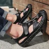 Sandálias masculinas Marca de couro genuíno verão sandálias planas casuais, calçados de praia romana tênis masculino tênis de baixa cunha sapatos grandes tamanho 38-48 230509