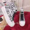 Ny Hot Luxurys casual skor läder sneaker designer män kvinnor mode sneakers med herrtränare