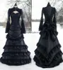 Gotycka czarna suknia ślubna 2023 Celtyc Medieval Long Rleeve Queen Country Suknie ślubne marszki koronkowe gorset