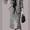Spódnice 2023 Autumn and Winter Ladies Płaszcz Ogara Temperament w stylu zachodnim szczupłą spódnicę dwuczęściową garnitur