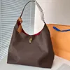 Bolsa de bolsas para axila grande para asturas para a axila Bolsa de compras Bolsa velha letras de flores trancam dentro do zíper do zíper Lady Lady Sacos de ombro de alta capacidade