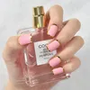 Valse nagels korte vierkant matte roze gouden rand Franse pers op doe -het -zelf manicure herbruikbare nep acryl nail art tips