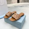 Designer Sandales 2023 Été Pantoufle Femmes Mules En Cuir Semelle Carrée Le Lido Sandale Sexy PartyFlats Chaussures De Confort Chaussures De Marche Bord De Mer Tongs Taille 35-43