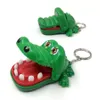 مفاتيح مفاتيح Lanyards Creative Portable Small Mouth Dentist Liting Finger Game Fun Gag Toy مع Keychain Children 230508