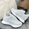 Nya kvinnors sneakers designer casual skor klassiska gör gamla smutsiga skor mitt i dubbel höjd botten tränare läder glitter gyllene kvinnor kvalitet