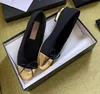 Sapatos de vestido de designer clássico primavera e outono 100% couro de vaca sapatilhas de balé sapatos de dança moda feminina preto sapato barco sandália senhora couro mocassins preguiçosos com caixa