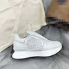 Nya kvinnors sneakers designer casual skor klassiska gör gamla smutsiga skor mitt i dubbel höjd botten tränare läder glitter gyllene kvinnor kvalitet