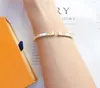 Design Bangle Bracelets Women Bangle Luxury Designer Jewelry 18K Gold Plated Stainless steel Wedding Lovers Gift Bangles Wholesale S071