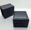 Boîtes de montres Boîte en cuir noir de luxe avec oreiller Bijoux en gros Cadeau 26 Peut être personnalisé LOGO