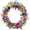Kwiaty dekoracyjne kolorowe motyle girland w ogrodzie wieńca do wystroju wiosennych drzwi