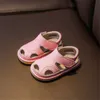 Sandaler 2023 Summer Spädbarnskor äkta läder Stängd tå First Walker Soft Sole Cutouts Fashion Baby Girls Boys 230509