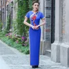 Etniska klädkvinnor Satin Classic Long Cheongsam S-5XL Sexig Slim Novel Qipao Flower Applicques Elegant Oriental Dress Vintage Chinese