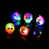 LED-beleuchtetes Spielzeug, blinkender Fingerring, Halloween-Spielzeug, dekorative Requisiten, Party-Zubehör, Kürbis, Spinne, Fledermaus, Geisterschädel, Ringe, leuchtende Spielzeuge