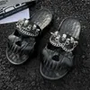 Slippers Men Skull Design Shoes With Mental Chain Women Summer Novelty Slide Thick Sole Platform Beach NonSlip Sandal 230510