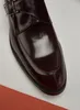 Chaussures plates de mariage de bureau de créateurs Chaussures en cuir Oxford d'affaires de luxe pour hommes Chaussures habillées en cuir laqué respirant pour hommes Plus Marron