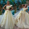 Vestidos de bola glamourosos vestidos de noiva de um ombro com mangas de ombro tule tulle colocou camadas de designer sem costas comprimento de piso personalizado vestido de noiva vestido de novo