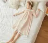 Pigiama Sleepshirts Pink Princess da ragazza per bambini carini. Camicie da notte con scollo quadrato in pizzo stile reale. Camicia da notte da notte per bambini vintage per bambini 230509