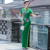 Etnische kleding Vrouwen Satijnen klassieker Long Cheongsam S-5XL Sexy Slim Novy Qipao Flower Appliques Elegante Oosterse jurk Vintage Chinees