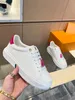 Designer de luxo Dexun Sports Sapatos pequenos sapatos brancos sapatos de casal de casal shinestone letra mass e feminino