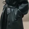 Kvinnors läder Autumn Long Black Cool Pu Trench Coat for Women Belt Single Breasted Loose Korean Fashion grossistkläder